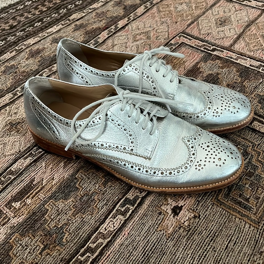 Banana Republic metallic silver oxfords